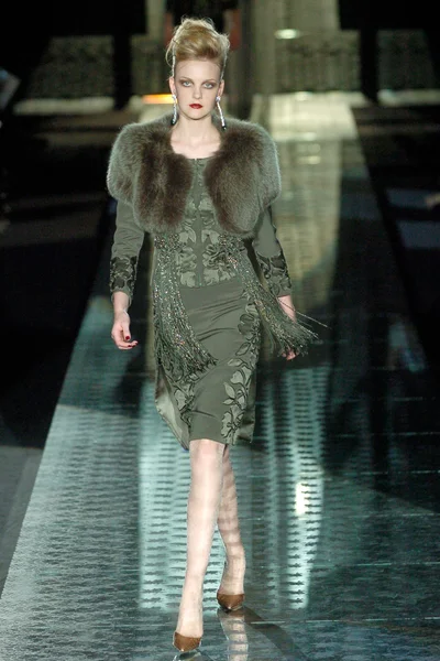 Look 14
